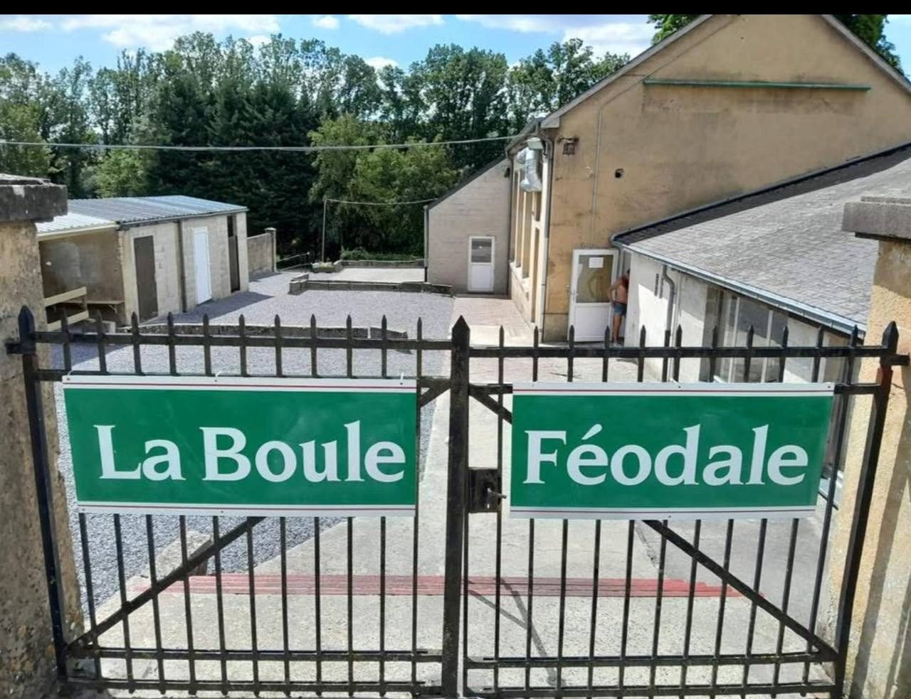 Le terrain de La Boule Féodale Latour